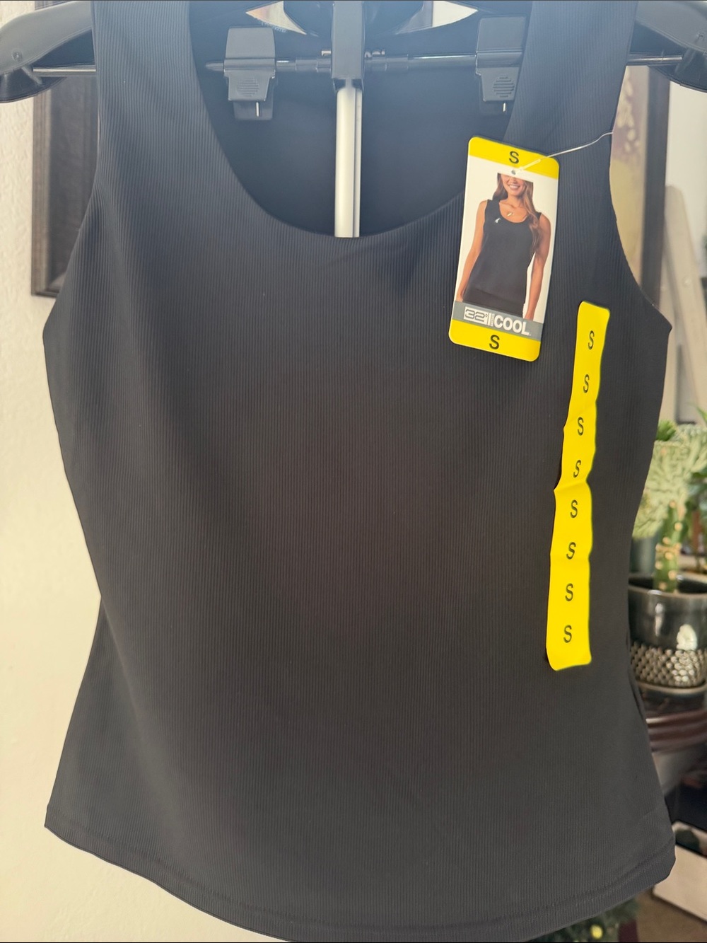 Everyday Scoop-Neck Black Tank Top by 2XIST - Small
